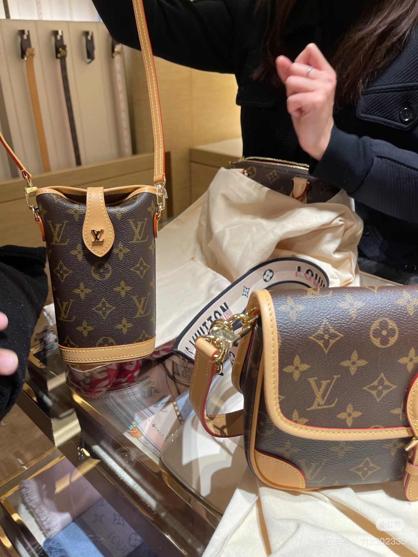 LV Monogram Handbag Monogram Canvas 3 415